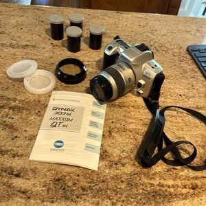 Minolta α303si Super Alpha Maxxum Dynax Camera /Zoom Lens From Japan